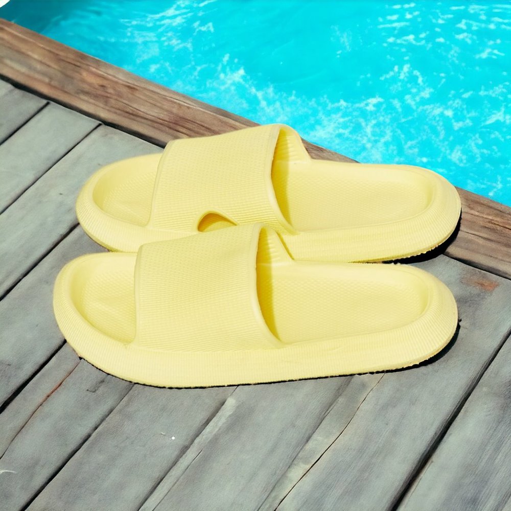 🆕️ Open Toe Slide in Yellow It's Like Walking Over a Cloud - Picture 3 of 5